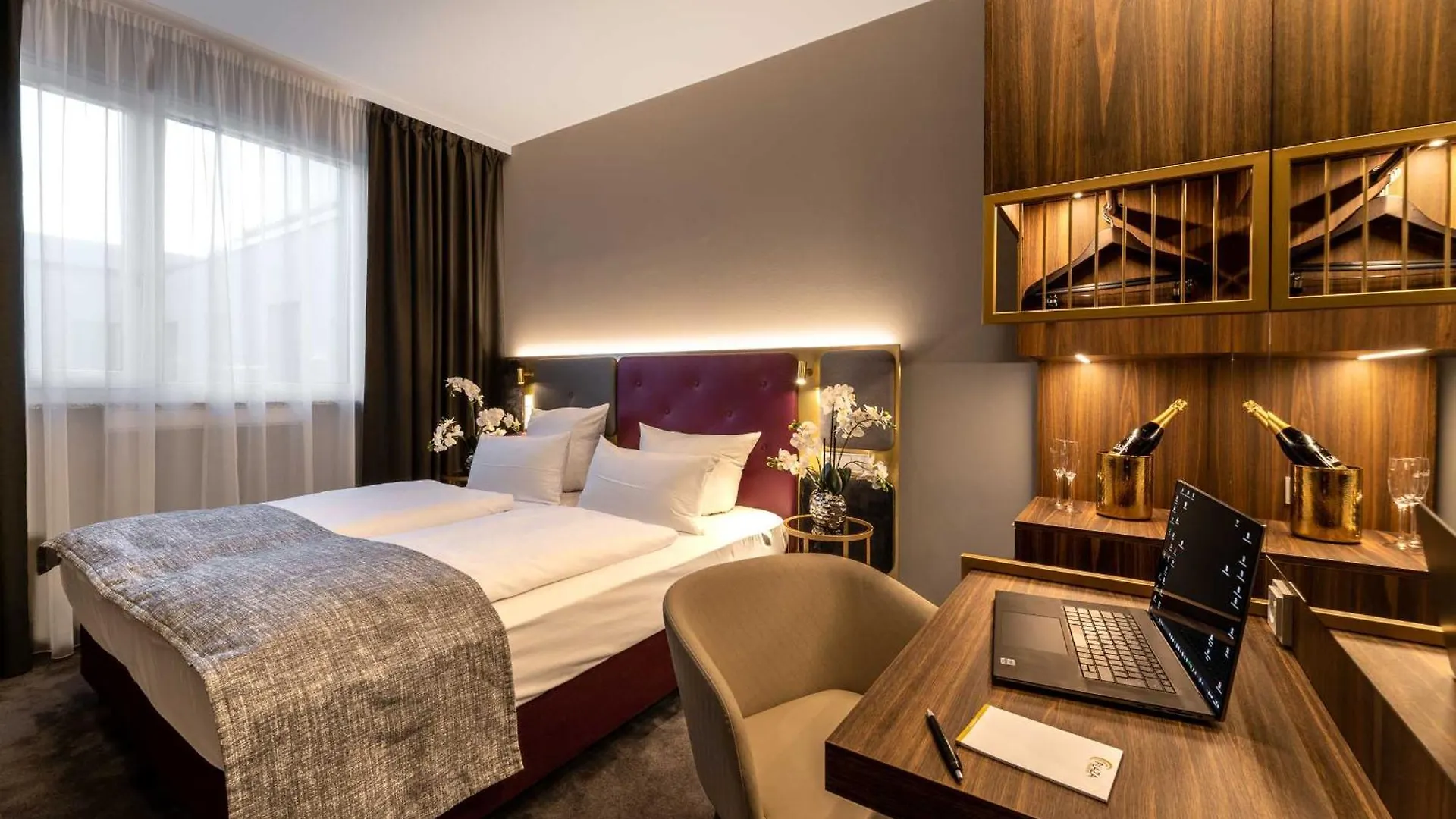 Plaza Premium Muenchen Hotel
