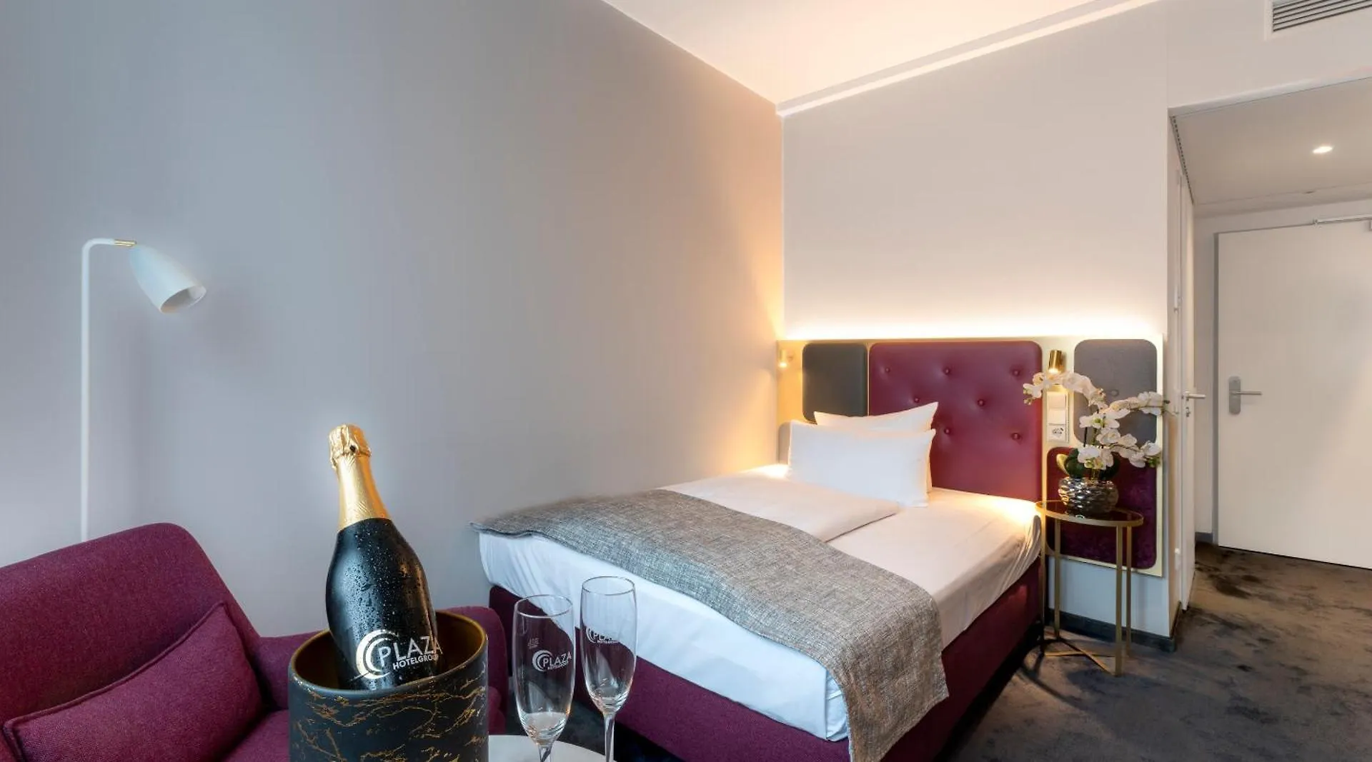 Plaza Premium Muenchen Hotel