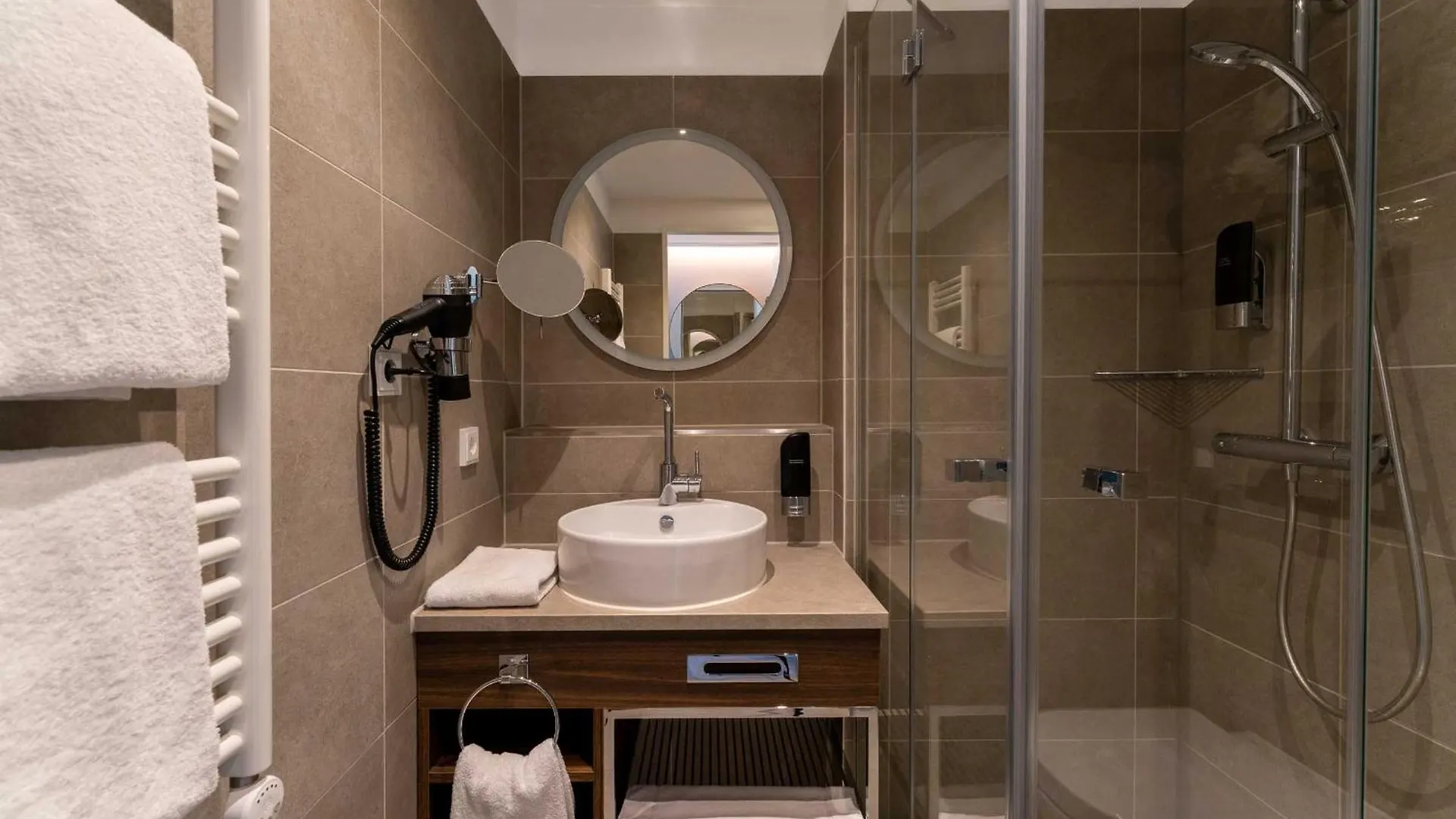 Plaza Premium Muenchen Hotel  Munich