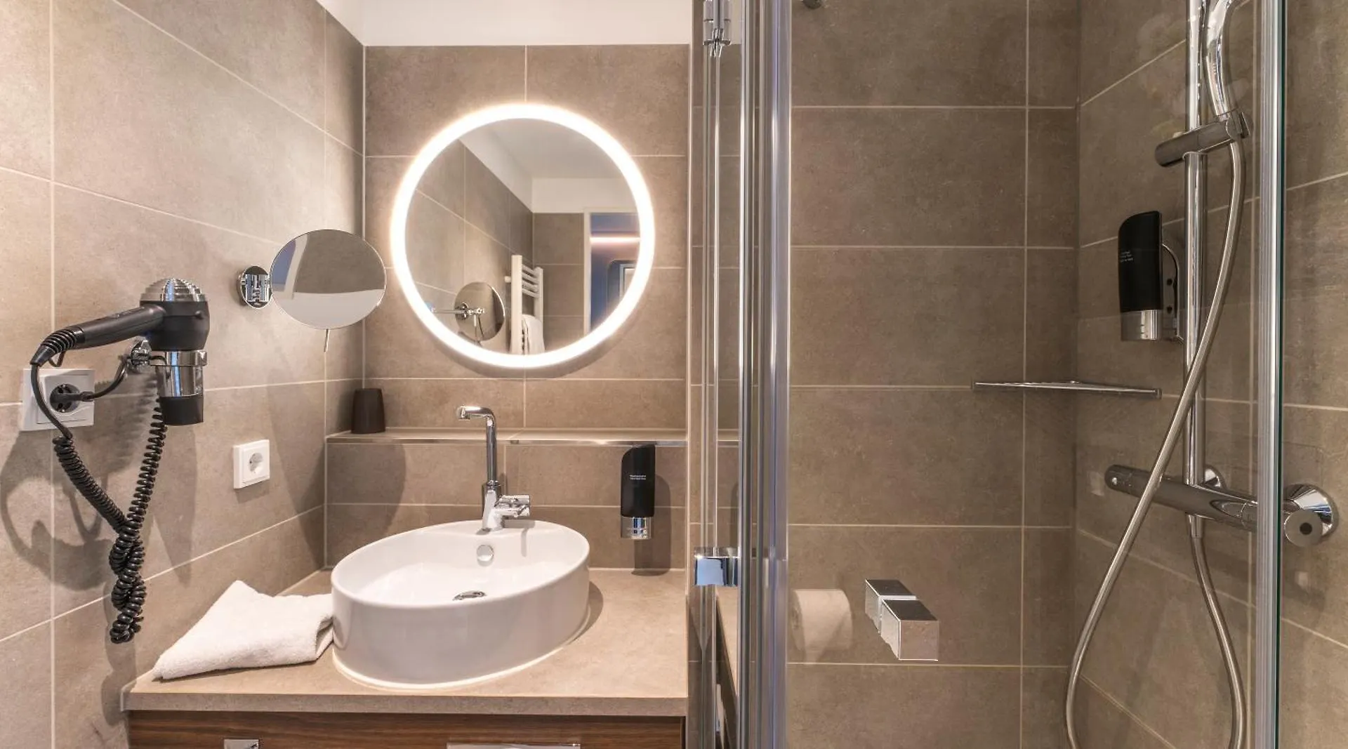 Plaza Premium Muenchen Hotel